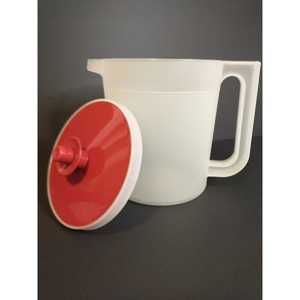 Vintage/ Retro Tupperware 1.5 qt Plastic Pitcher w/ Lid Handle Spout White Red